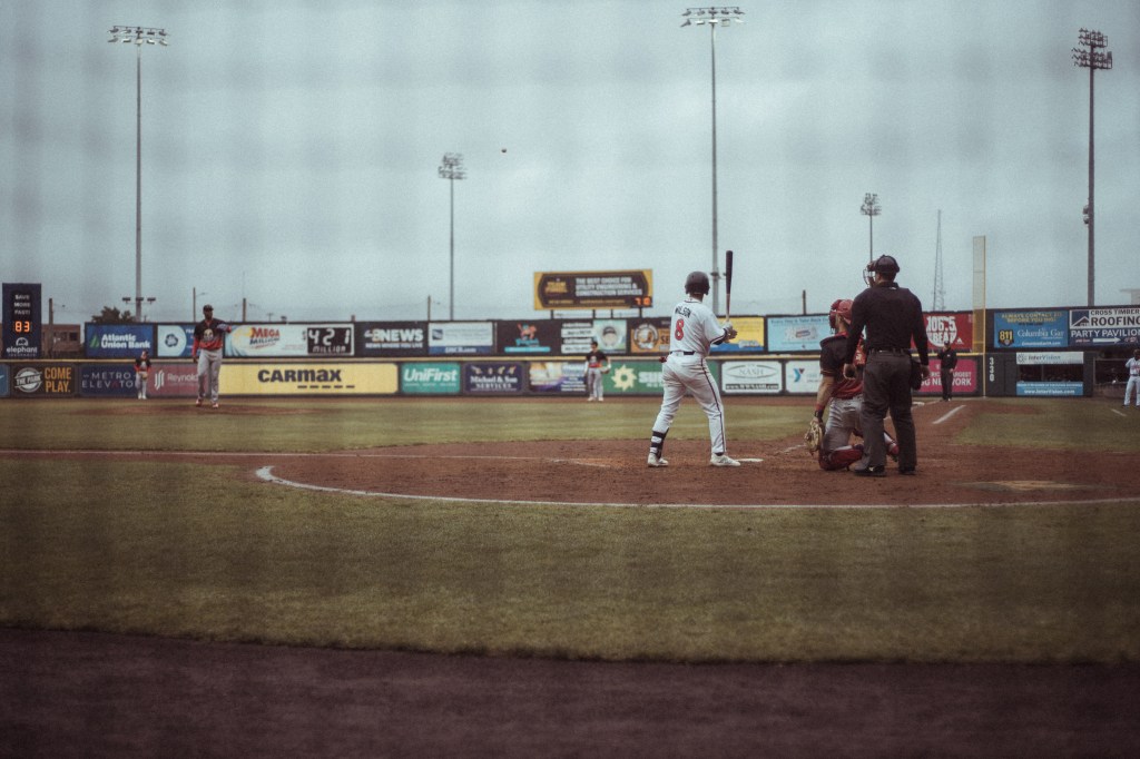 Improving Photography: Uniting Analog Lenses with Digital&nbsp;Bodies